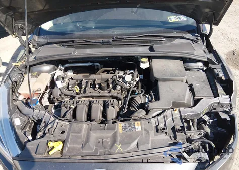 2018 Ford Focus Se z USA, uszkodzony, nr VIN 1FADP3F29JL285228